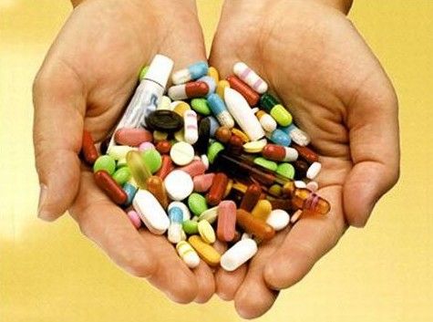 Reiseapotheke für den Urlaub: Was gehört dazu?