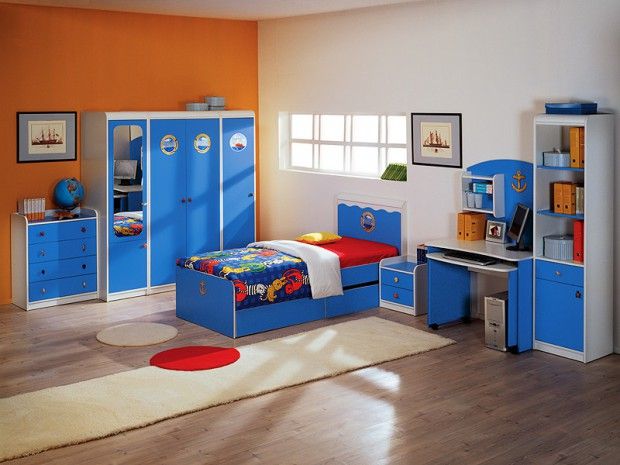 Verschiedene Arten der Dekoration eines Kinderzimmers für einen Jungen