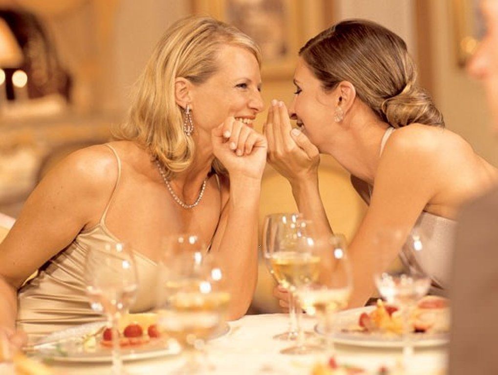 Frauen wählen hässliche Freunde