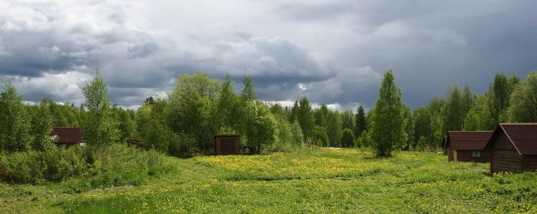 Rast in Karelien im Herbst: bedeckt und regnerisch