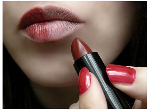 Triclosan in Lippenstift und Kosmetika kann zu Herzinfarkt führen